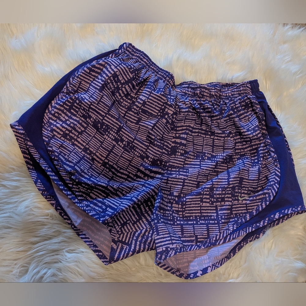 NIKE TEMPO Women's Dri-FIT Mid-Rise Brief-Lined Running Shorts Purple Pattern